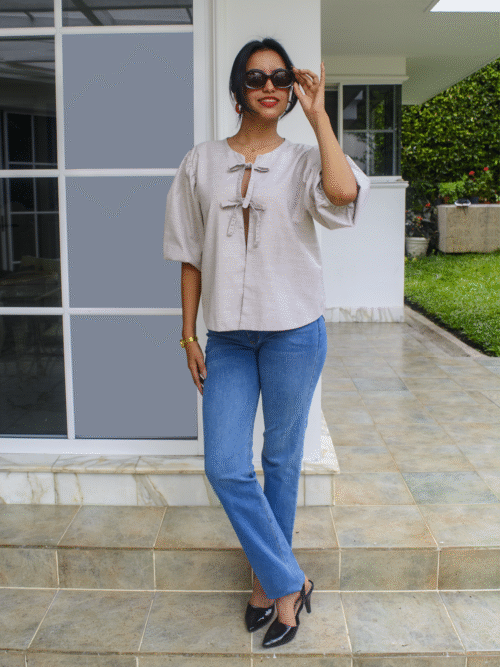 Blusa para dama cuello redondo con amarre frontal y manga 3/4 estilo casual elegante